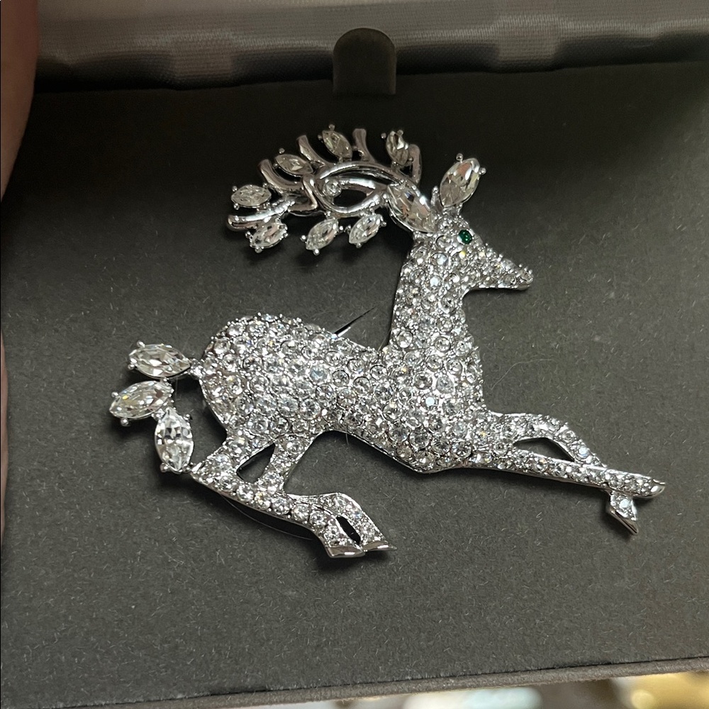 Nolan Miller Sparkling Pave Diamond Rhinestone Silver Deer Brooch - Picture 3 of 6